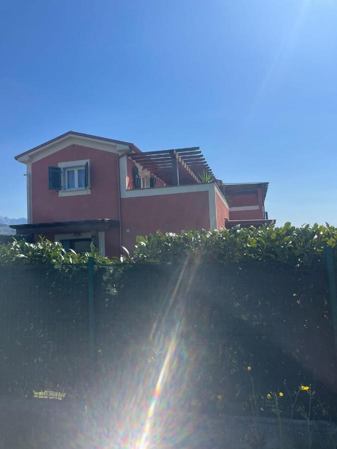 Il Casale Rosso Monolocale Cinque Terre-Toscana Caniparola di Fosdinovo Eksteriør billede